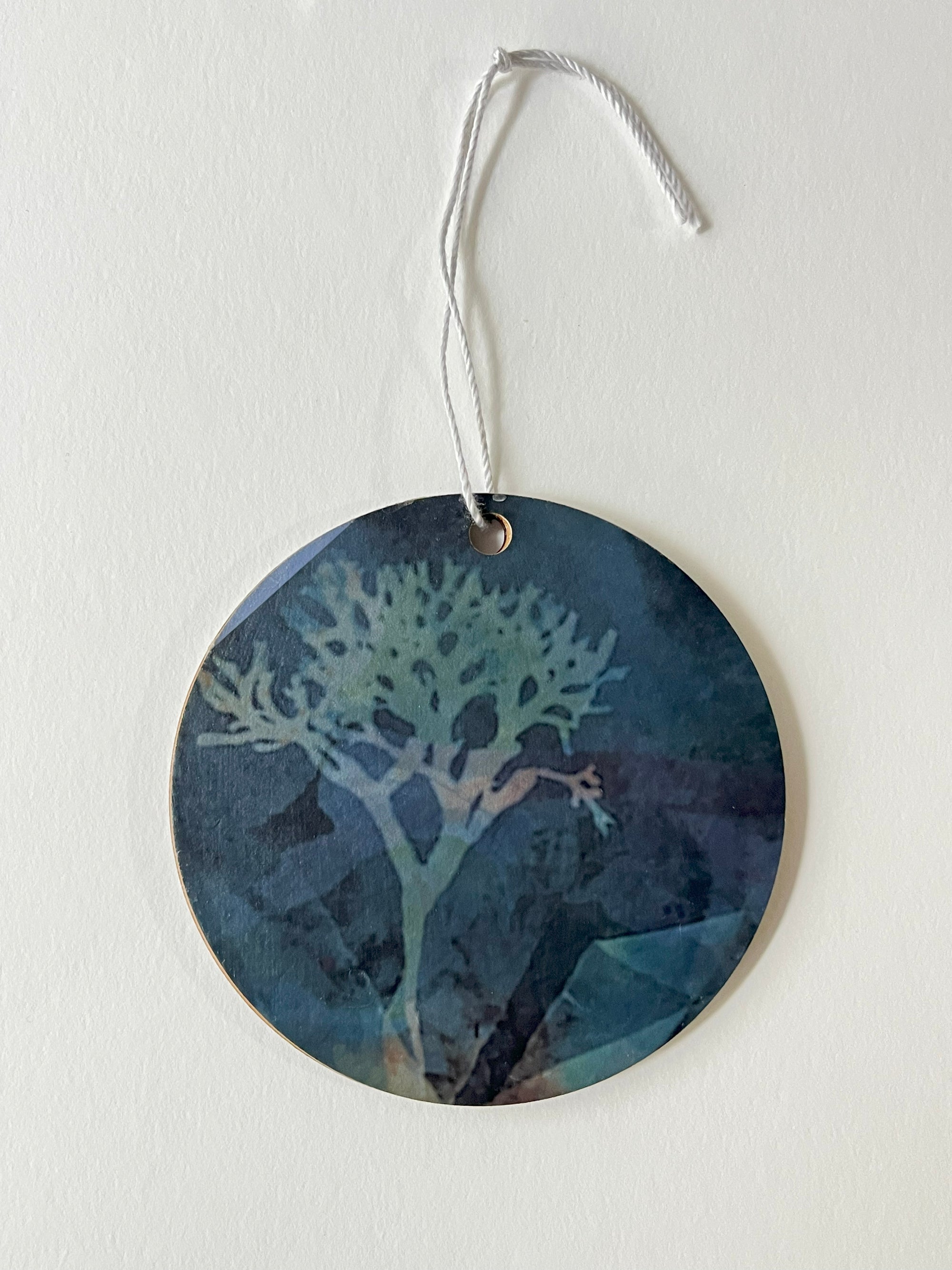 Seaweed Ornament - Circle